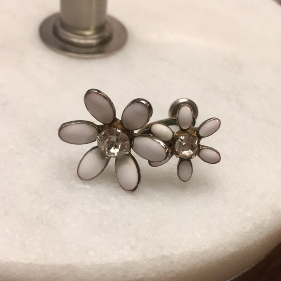 Vintage Necklace and Screw Back Earrings Set - Picture 7 of 10